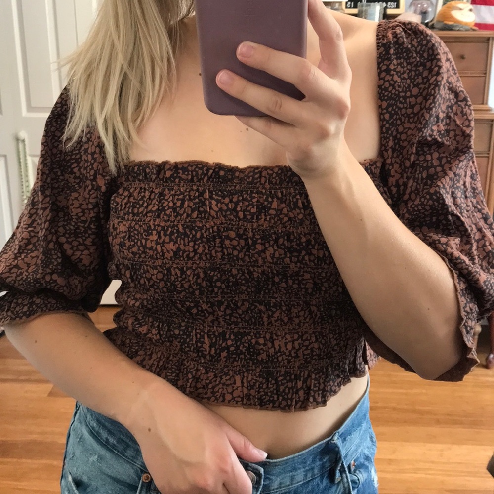 Urban Outfitters cropped stretchy blouse